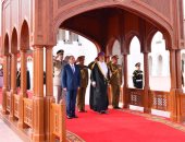 مراسم استقبال رسمية للرئيس السيسي فور وصوله سلطنة عُمان (فيديو)