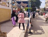 توافد طلاب الثانوية العامة على لجان القليوبية لأداء امتحان الللغة الأجنبية الثانية.. لايف