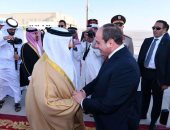 الرئيس السيسى يصل البحرين فى زيارة رسمية تستغرق يومين