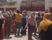 الفرحة تكسو وجوه طلاب الثانوية العامة بالبحيرة بعد امتحان اللغة الفرنسية.. لايف