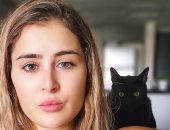 عائشة بن أحمد: القطط السوداء بتمتص الطاقة السلبية من البيوت