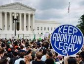 أسوشيتدبرس: تصويت الإجهاض بكنساس يمنح الديمقراطيون أملا بالانتخابات النصفية