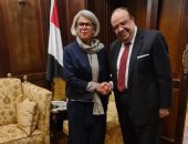 سفير مصر بالخرطوم يتشاور مع مسئولين غربيين حول الأوضاع فى السودان