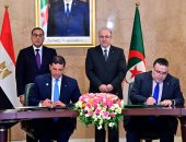 رئيس وزراء الجزائر: التوقيع على 12 اتفاقية تعاون مشترك مع مصر