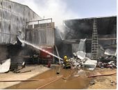 الكويت: السيطرة على حريق مخزن بميناء عبدالله