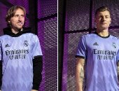 ريال مدريد يكشف عن القميص الثاني فى الموسم الجديد.. صور