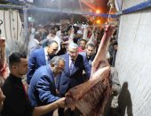 محافظ المنيا يتفقد معرض السلع الغذائية واللحوم ببنى مزار استعدادا للعيد..صور