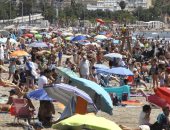 شواطئ إسبانيا تستقبل زوارها لكسر موجة الطقس السيئ