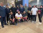 وزير الرياضة يستقبل الفوج الأخير من البعثة المصرية المشاركة بدورة ألعاب البحر المتوسط بمطار القاهرة