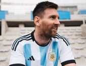منتخب الأرجنتين يكشف عن قميص كأس العالم 2022 