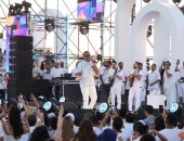 عمرو دياب يغني أحدث أغانيه فى حفلته بـ"نورث سكوير مول" بالعلمين الجديدة.. صور
