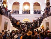 المحتجون فى سريلانكا يسيطرون على مقر الرئاسة بعد فرار الرئيس