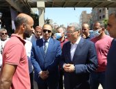 محافظ المنيا يتابع انتظام العمل بمواقف السيارات والالتزام بالتعريفة الجديدة ..صور