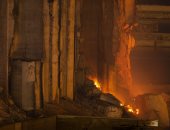 اندلاع حريق جديد بمرفأ بيروت وتحذيرات من محاولات إطفائه.. فيديو