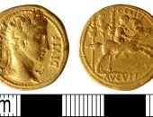 اكتشاف مخبأ للعملات الذهبية الرومانية فى بريطانيا