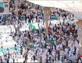 ضيوف الرحمن يؤدون صلاة الجمعة الأولى فى المسجد النبوى بعد مناسك الحج.. صور