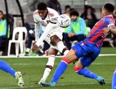 مانشستر يونايتد يكتسح كريستال بالاس بثلاثية وديًا.. فيديو 