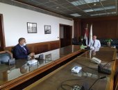 وزير الرى يجتمع مع رئيس قطاع حماية النيل لاستعراض موقف إزالة التعديات
