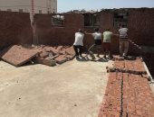 إزالة 3 حالات بناء مخالفة فى مدينة السرو بدمياط