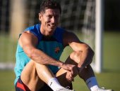 ليفاندوفسكى فى أول تدريب بصفوف برشلونة الإسبانى.. صور