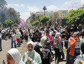 فرحة وزغاريد فى وداعها.. أولياء الأمور: لأول مرة الثانوية العامة من غير خوف