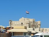الإسكندرية مش بحر وبس.. قلعة قايتباى تخطف الزائرين من الشواطئ.. صور وفيديو