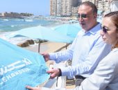 مشروع الهوية البصرية.. توحيد لون بوابات الشواطئ والمحطات بكورنيش الإسكندرية 