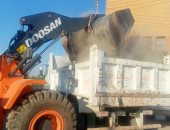 رفع 90 طن مخلفات وأتربة فى حملات نظافة مكثفة بمدينة إسنا.. صور