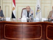 محافظ بنى سويف يعقد اجتماعا لمتابعة الموقف التنفيذى لمشروعات "حياة كريمة"