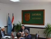 رئيس جامعة الإسكندرية يجتمع باللجنة العليا المنظمة لبطولة كأس مصر للجامعات