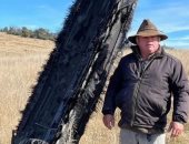 خردة فضائية تابعة لـ إيلون ماسك تسقط فى مزرعة بأستراليا.. صور