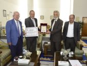 وفد من نقابة الأطباء فى ضيافة مصر للطيران          