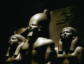 قصة أثر.. تمثال جماعى لـ"منكاو رع" يعود لعصر الدولة القديمة ويعرض بمتحف التحرير