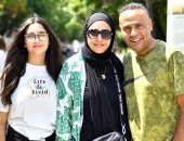 محمود عبد المغنى برحلة مع زوجته وابنته: أحلى حاجة فى الدنيا "صور"