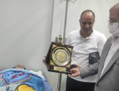 "الأعلى للأمناء" يكرم الطالبة أحلام بعد تفوقها بالثانوية العامة وتحديها لمرض السرطان