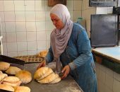 "ساميه" أشهر سيدة تعمل فى فرن بالإسكندرية تتحدى الحرارة والنار من أجل كسب الرزق