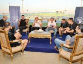 بيراميدز يهدى فيتوريا درع النادى فى نهاية زيارته للفريق.. صور