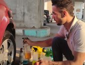 طالب جامعى بالشرقية يؤسس مشروعا لغسيل السيارات بدون نقطة مياه واحدة