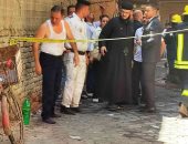 ردود فعل واسعة على حريق كنيسة "أبو سيفين".. أكرم القصاص: صدمة لكل المصريين والتضامن طبيعي في ظل دولة المواطنة.. وعماد الدين حسين: الدولة تحركت بشكل مختلف للتعامل مع حريق الكنيسة.. صور