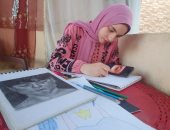 "شروق" موهبة دمياطية تعشق الرسم.. وتؤكد: التعليم الفني طور موهبتى.. فيديو وصور