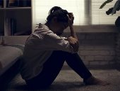 4 مؤشرات تحذرك من اقتراب نوبة اكتئاب.. "لو بتعانيها الجأ لمتخصص"