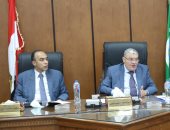 محافظ المنيا يلتقى أعضاء مجلسى النواب والشيوخ لمناقشة ملفات الصحة وحياة كريمة