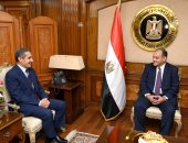 وزير الصناعة يستقبل محافظ الغربية ويستعرضان منظومة التنمية الصناعية بالمحافظة 