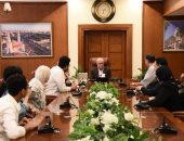محافظ بورسعيد يبحث مع عدد من شباب المحافظة مقترحاتهم حول تطوير التعليم الفنى