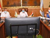 حياة كريمة بالغربية.. المحافظ يبحث مشروعات المياه والصرف الصحى بـ4 مراكز
