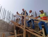 نائب محافظ أسوان يتابع مشروعات حياة كريمة فى قطاع المياه والصرف.. صور