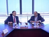 وزيرا الطيران والسياحة يبحثان آليات تنشيط الحركة الجوية والسياحية لمصر