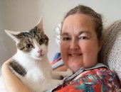 بطولات الحيوانات.. قطة تنقذ مالكتها بعد إصابتها بأزمة قلبية أثناء النوم