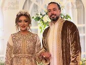على الطريقة المغربية.. عبد الفتاح جرينى وجميلة البدوى يحتفلان بزفافهما