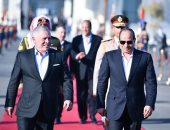الرئيس السيسى يودع ملك الأردن بمطار العلمين.. صور